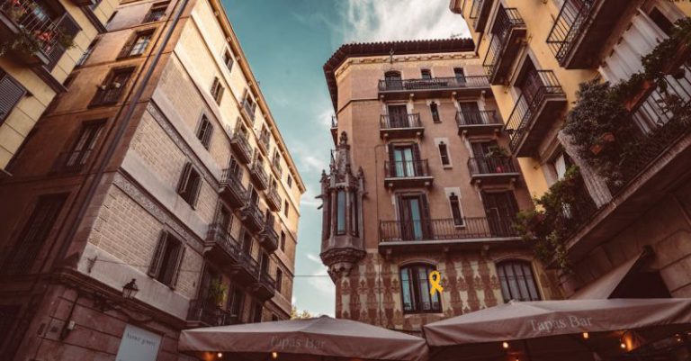 Tapas Barcelona - Brown Concrete Building Under Blue Sky