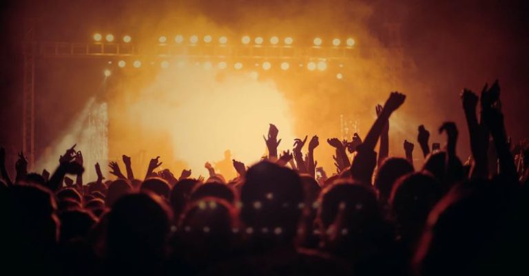 Live Music Barcelona - People at Concert