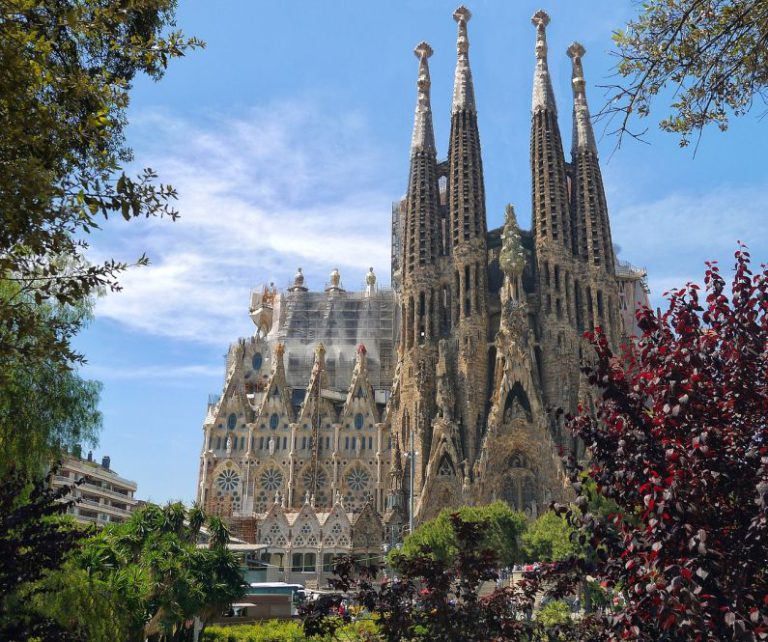 Barcelona - sagrada família, cathedral, architecture